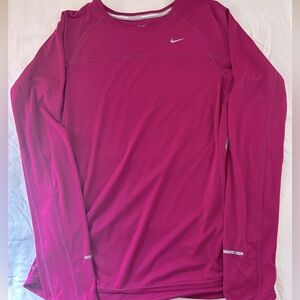 Nike Women’s Dri-Fit Long Sleeve Shirt Size M